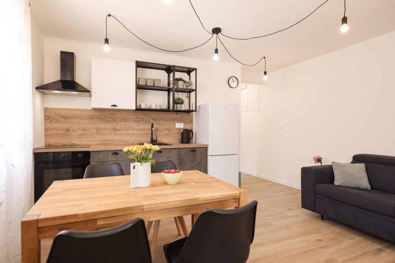 Apartment Ana 扎达尔 外观 照片